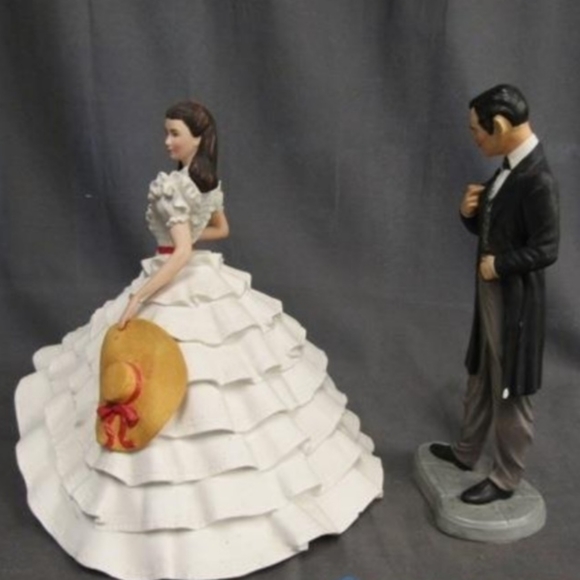 2 Large porcelain GONE WITH A WIND FRANKLIN MINT Figurines Scarlett and Rhett - Picture 4 of 7